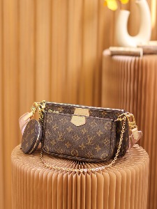 LV 포쉐트 악세수아 3in1